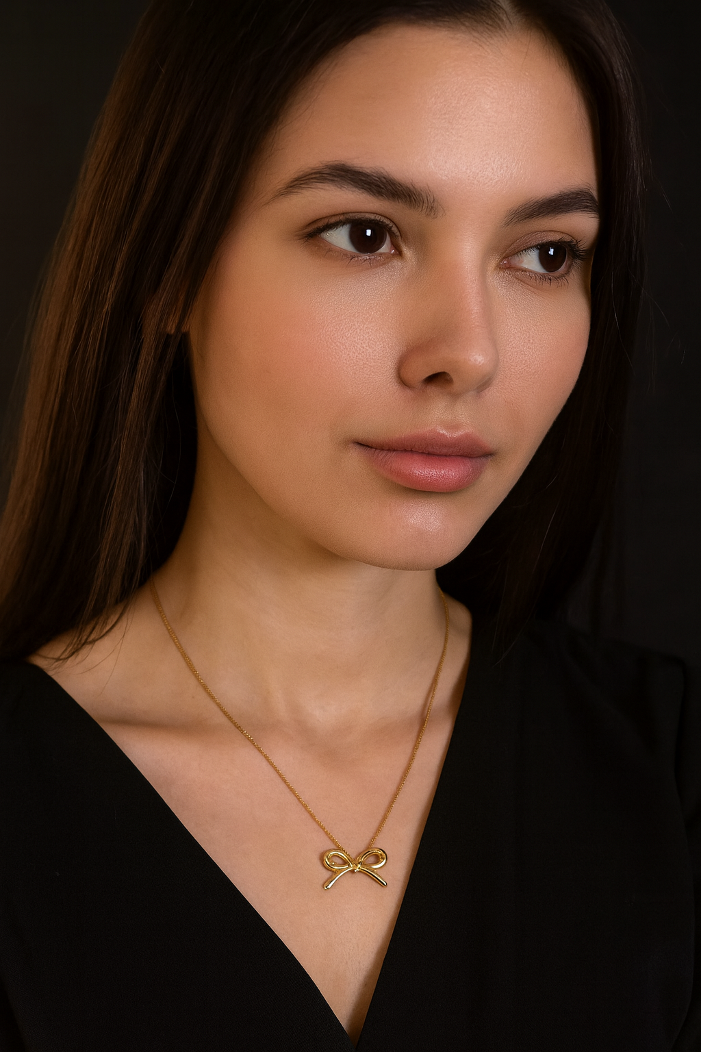 Elegant Gold Bow Pendant Necklace – Feminine and Chic Jewelry for Women