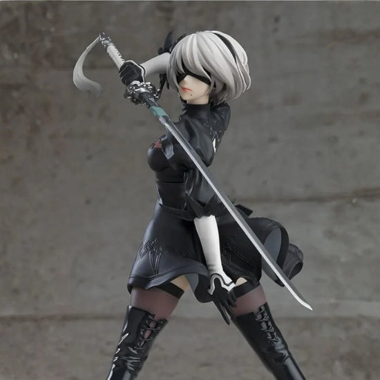 ⚔️ Anime Warrior Girl Figurine – PVC Collectible Action Figure (18 cm)