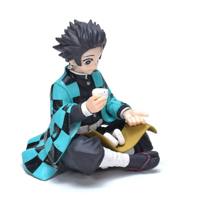 Anime Collectible Figurine – Sitting Boy in Green Cloak (PVC, 11 cm) | Decorative Action Figure Model