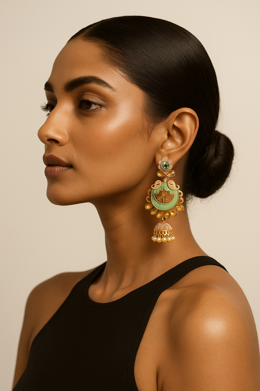 Elegant Green & Gold Kundan Jhumka Earrings