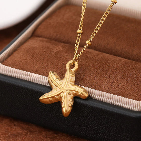 Gold Starfish Pendant Necklace – Ocean-Inspired Beach Jewelry for Women