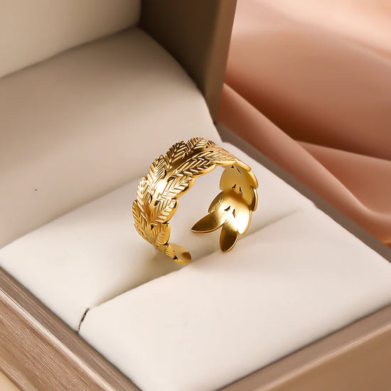 Vintage Gold Leaf Adjustable Ring – Elegant Nature-Inspired Jewelry for Women