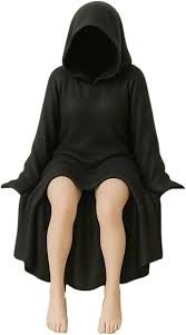 Artistic Hooded Lady PVC Figurine – Seated Pose Decorative Collectible (11 cm, Multicolor)